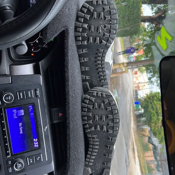 New balance 9 1/2 great condition …. - Picture 3 of 6